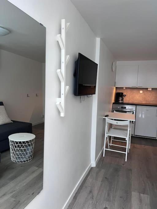 Apartamento Laegenhet Med Egen Ingang. Sundsvall Exterior foto